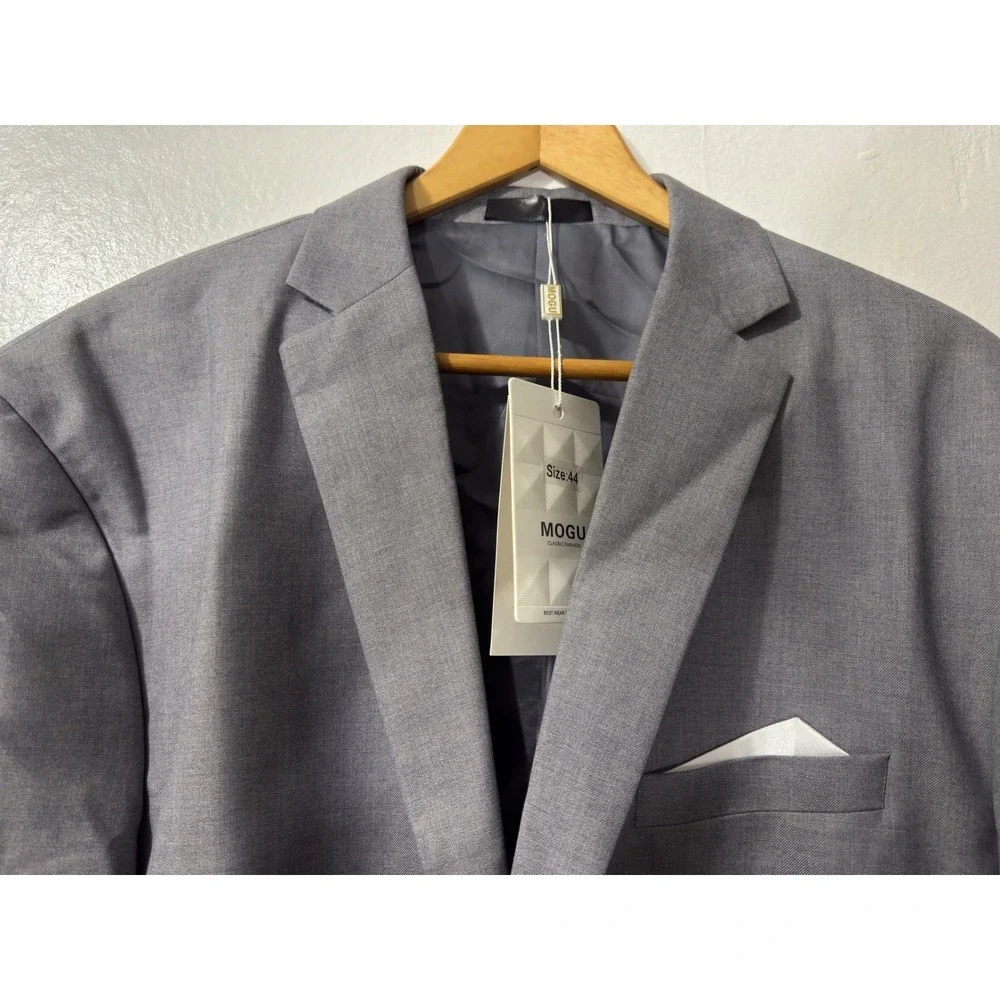 MOGU Classic Fashion Blazer Men's Size 44 Gray Two Button Jacket New‎ With Tags